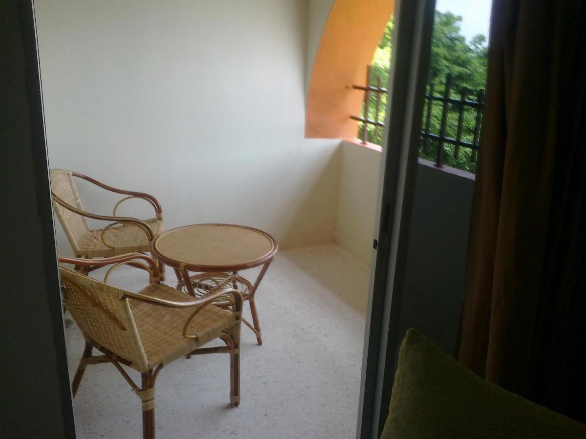 Kerteh Apartment Exterior foto